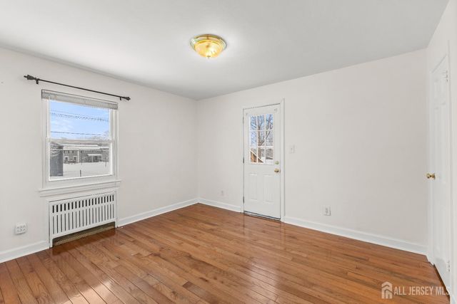 80 Glenwood Avenue, Elmwood Park, NJ 07407