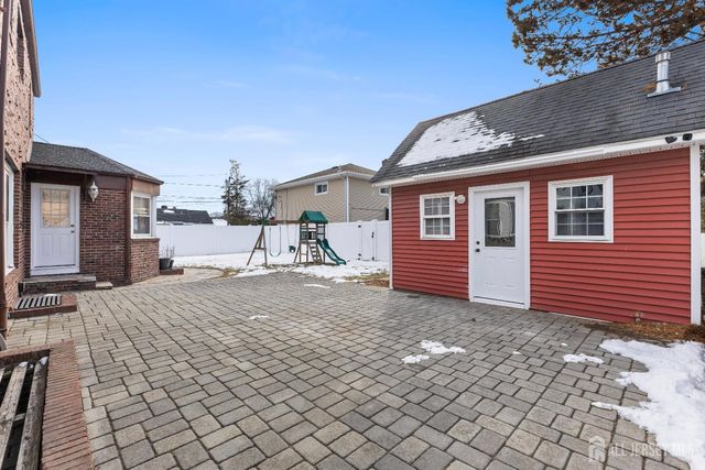 80 Glenwood Avenue, Elmwood Park, NJ 07407