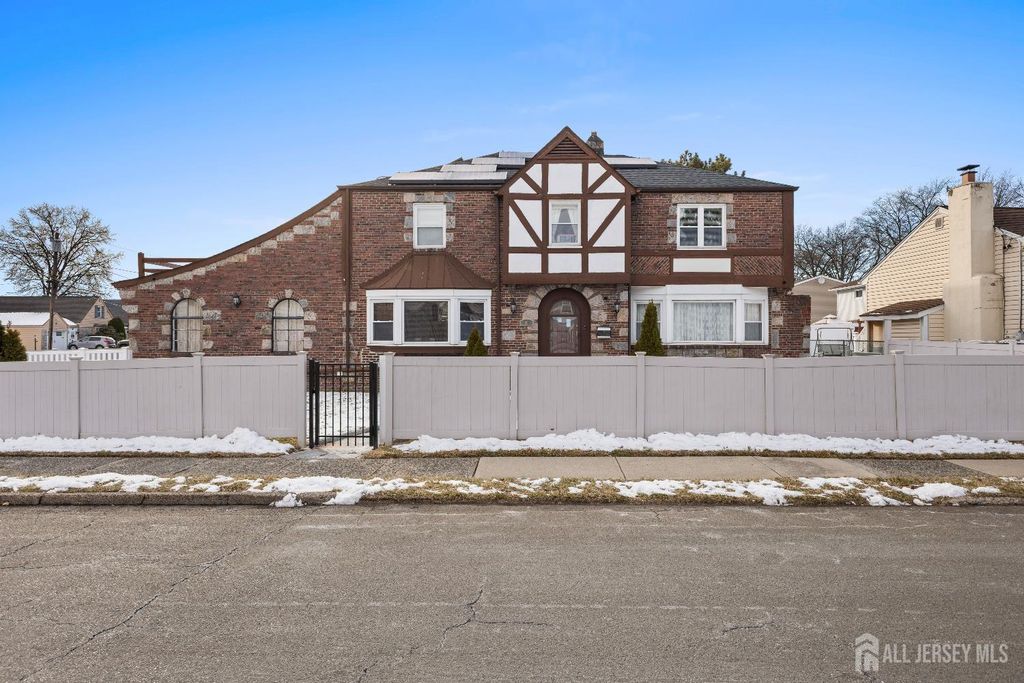 80 Glenwood Avenue, Elmwood Park, NJ 07407