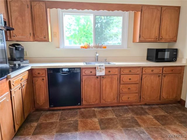 74 Linwood Avenue, Tonawanda, NY 14150