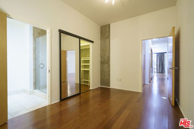 1111 S Grand Avenue PH 3, Los Angeles, CA 90015