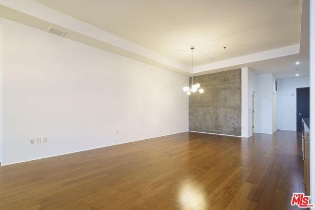 1111 S Grand Avenue PH 3, Los Angeles, CA 90015