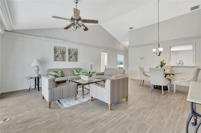 5859 Westbourgh CT, Naples, FL 34112