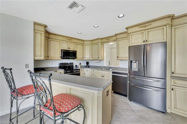 5859 Westbourgh CT, Naples, FL 34112
