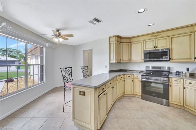 5859 Westbourgh CT, Naples, FL 34112