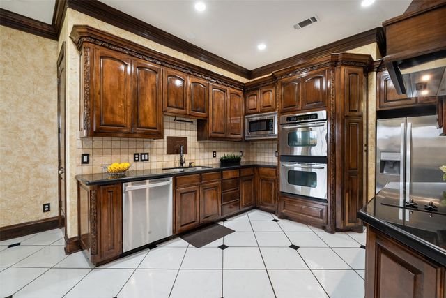 2627 Wells Court, Cedar Hill, TX 75104