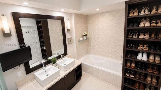 5300 NW 87th Ave 915, Doral, FL 33178