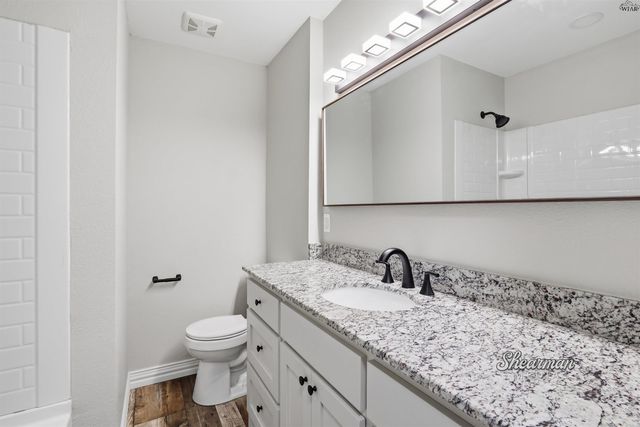 1007 W BEVERLY LOOP, Burkburnett, TX 76354