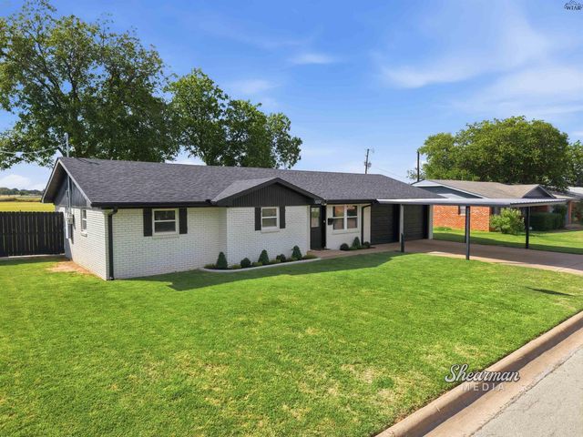 1007 W BEVERLY LOOP, Burkburnett, TX 76354