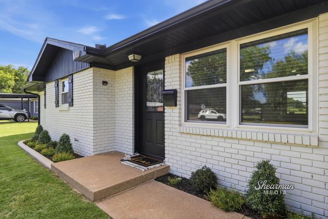 1007 W BEVERLY LOOP, Burkburnett, TX 76354