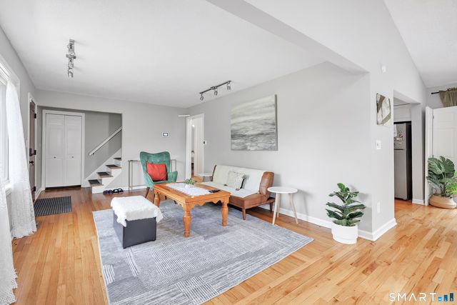 66 Washington Road, Hamden, CT 06518