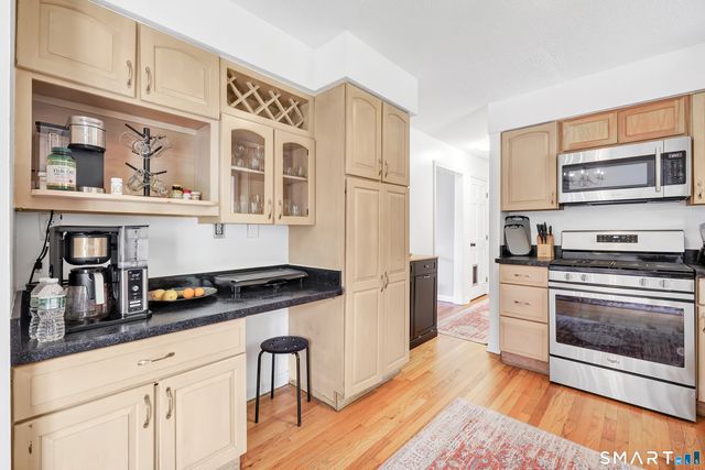 66 Washington Road, Hamden, CT 06518