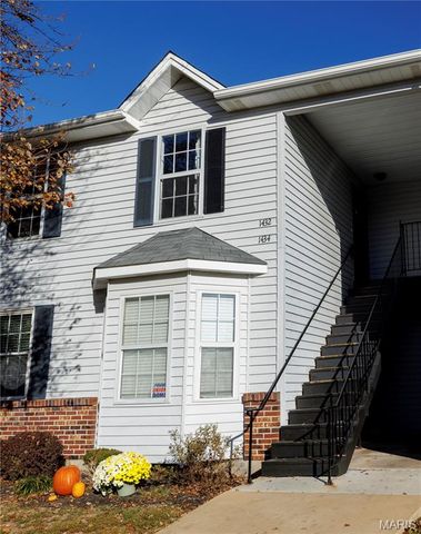 1432 Surrey Lane, St Peters, MO 63304