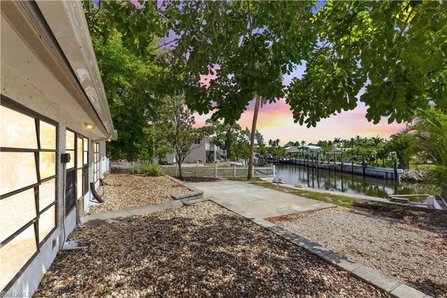 3461 Lakeview DR, Naples, FL 34112