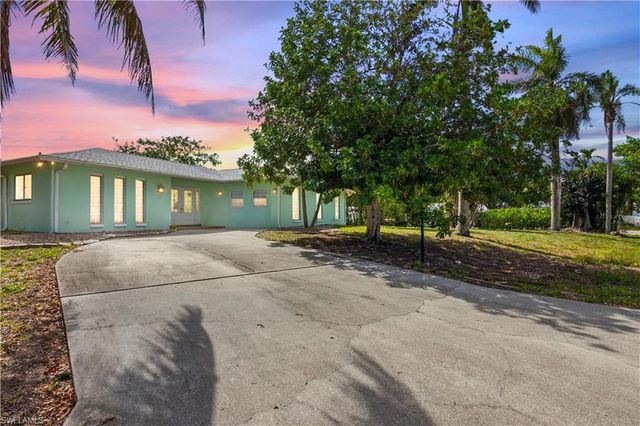 3461 Lakeview DR, Naples, FL 34112