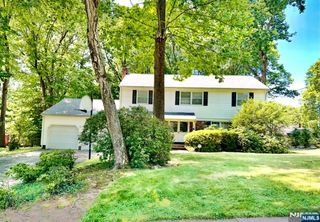 24 Tremont Terrace, Livingston, NJ 07039