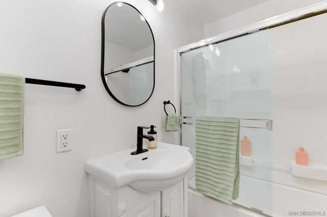 5402 Balboa Arms 348, San Diego, CA 92117