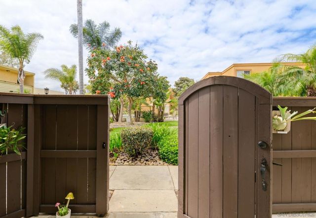 5402 Balboa Arms 348, San Diego, CA 92117