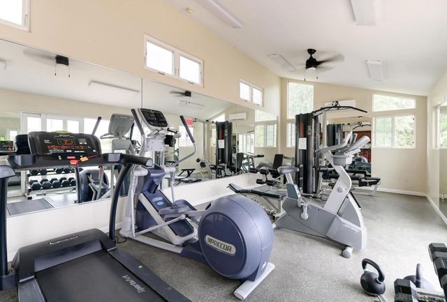 5402 Balboa Arms 348, San Diego, CA 92117
