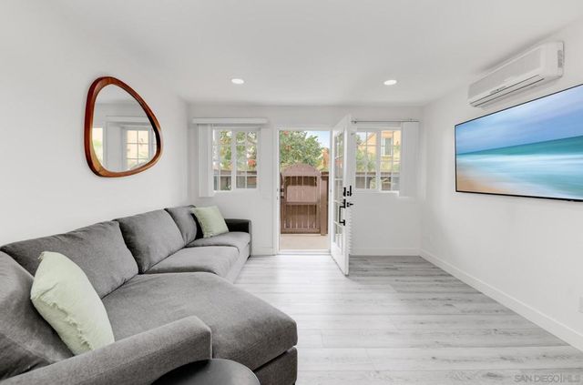 5402 Balboa Arms 348, San Diego, CA 92117