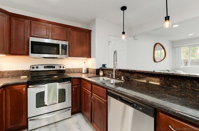 5402 Balboa Arms 348, San Diego, CA 92117