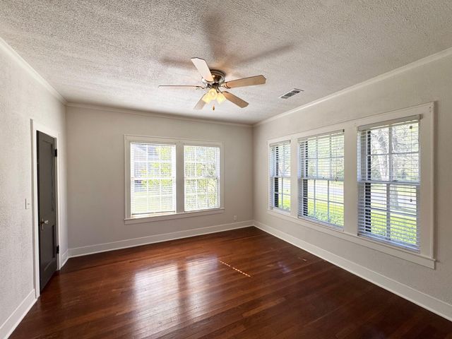 106 S Grace Street, Crockett, TX 75835