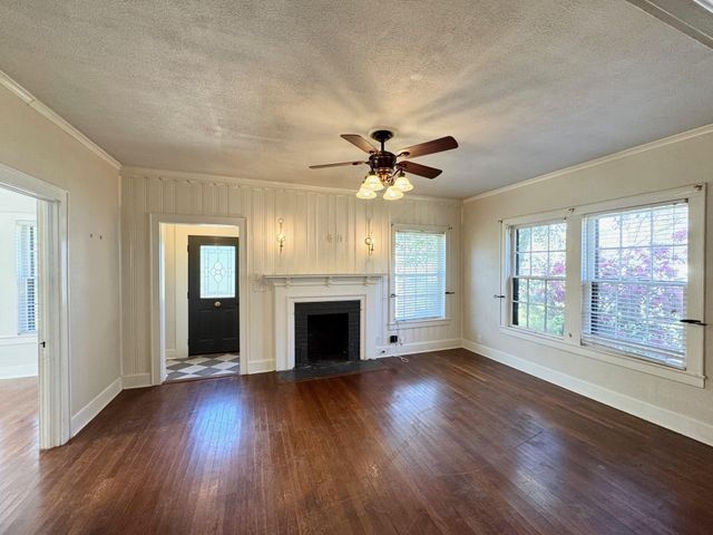 106 S Grace Street, Crockett, TX 75835