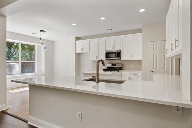 2212 Speidel DR, Pflugerville, TX 78660