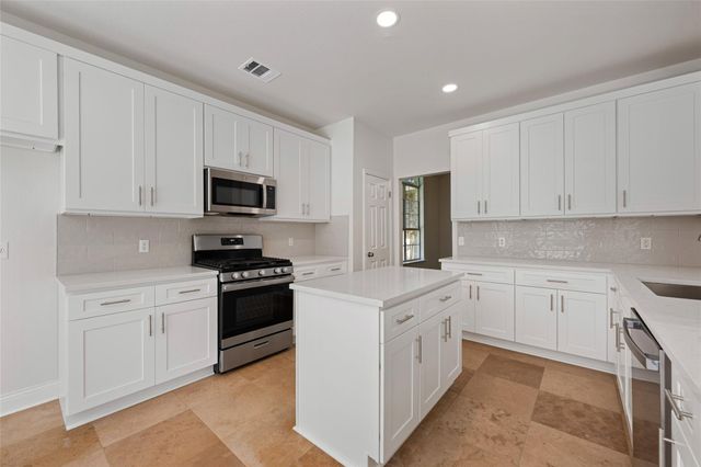 2212 Speidel DR, Pflugerville, TX 78660