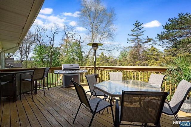 26 Meslar Road, Morris Township, NJ 07950