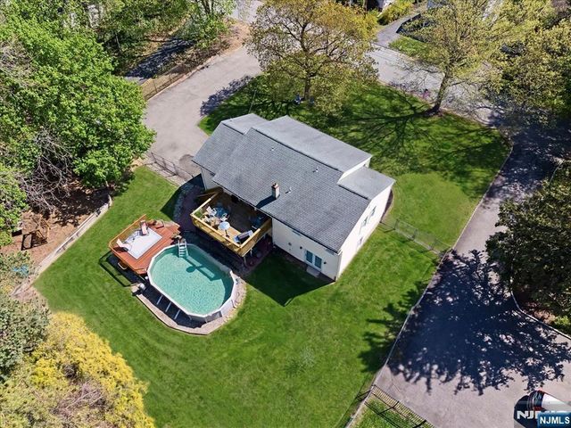 26 Meslar Road, Morris Township, NJ 07950