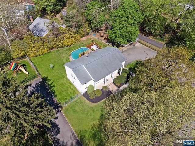 26 Meslar Road, Morris Township, NJ 07950