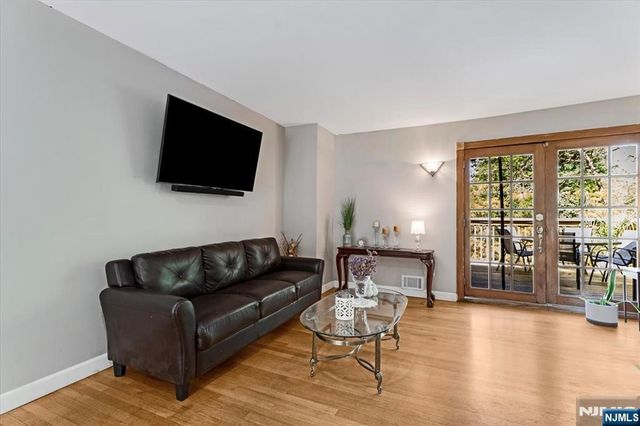 26 Meslar Road, Morris Township, NJ 07950