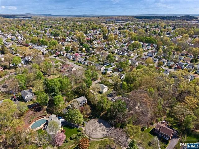 26 Meslar Road, Morris Township, NJ 07950
