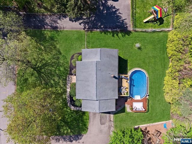 26 Meslar Road, Morris Township, NJ 07950