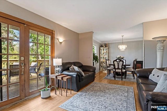 26 Meslar Road, Morris Township, NJ 07950