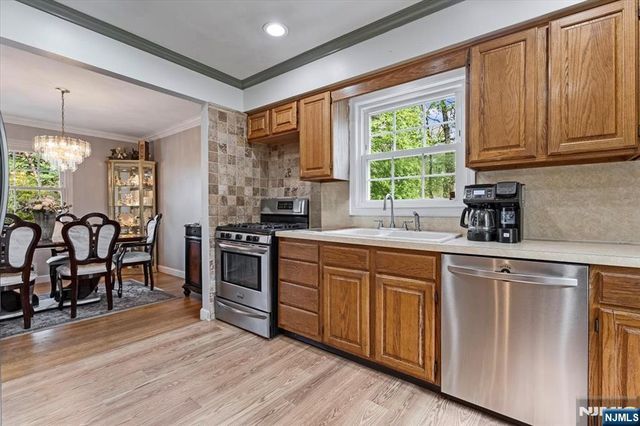 26 Meslar Road, Morris Township, NJ 07950