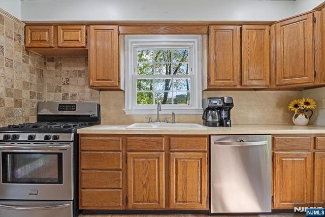 26 Meslar Road, Morris Township, NJ 07950