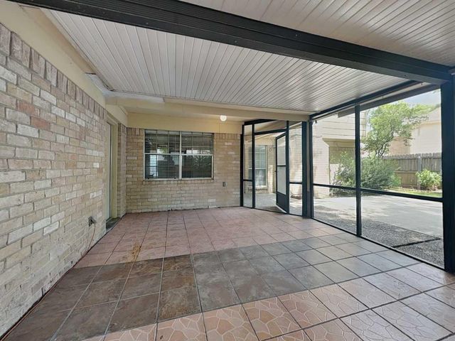 6607 Gentle Bend Drive, Houston, TX 77069