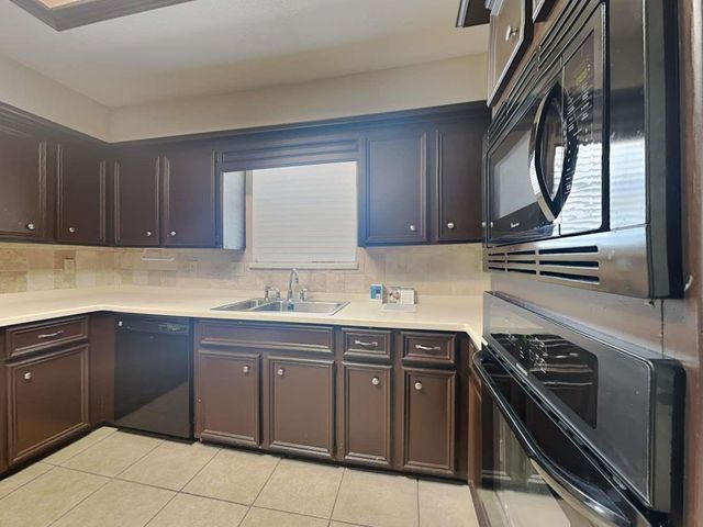 6607 Gentle Bend Drive, Houston, TX 77069