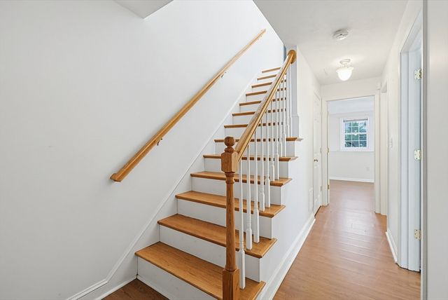 26 Oakwood St 26, Boston, MA 02136