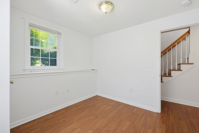 26 Oakwood St 26, Boston, MA 02136