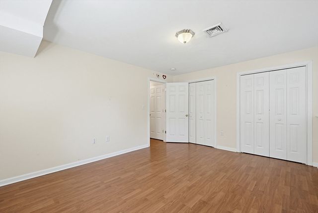 26 Oakwood St 26, Boston, MA 02136