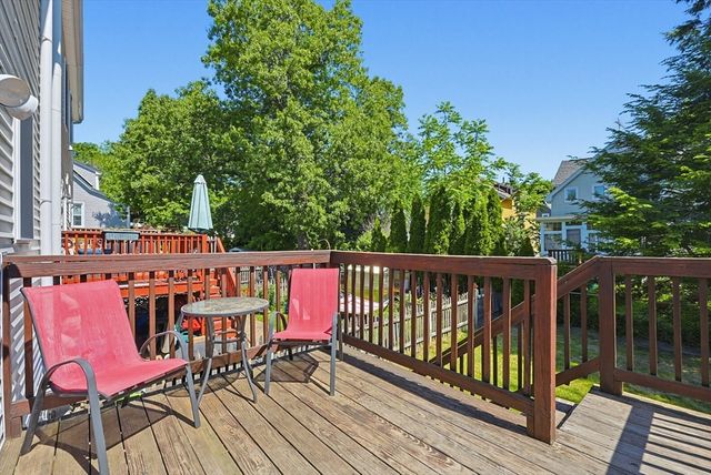 26 Oakwood St 26, Boston, MA 02136
