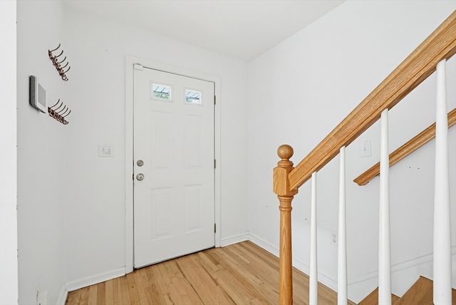 26 Oakwood St 26, Boston, MA 02136