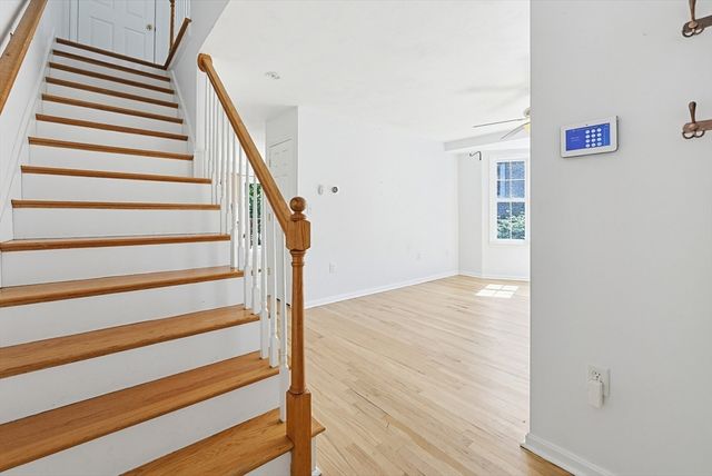26 Oakwood St 26, Boston, MA 02136