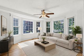 26 Oakwood St 26, Boston, MA 02136
