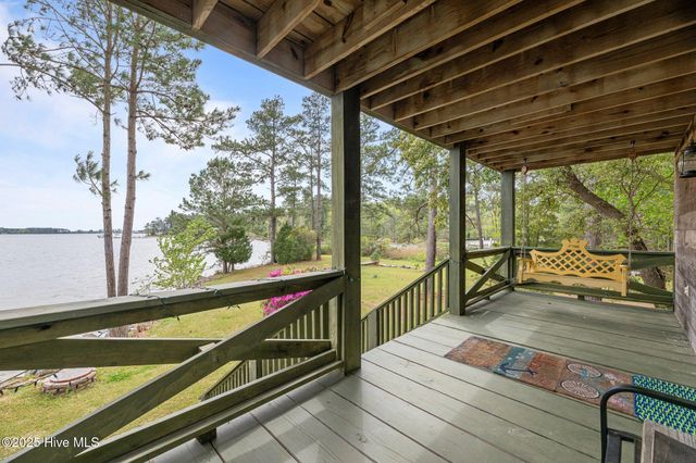 388 Matthews Road, Bayboro, NC 28515