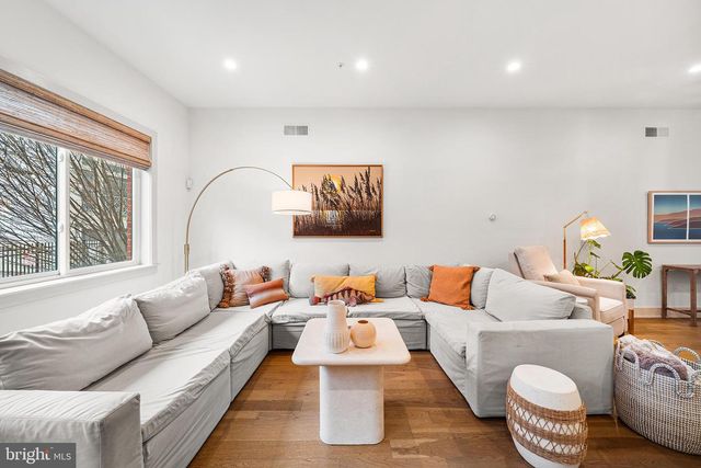 1117 EARL ST, Philadelphia, PA 19125