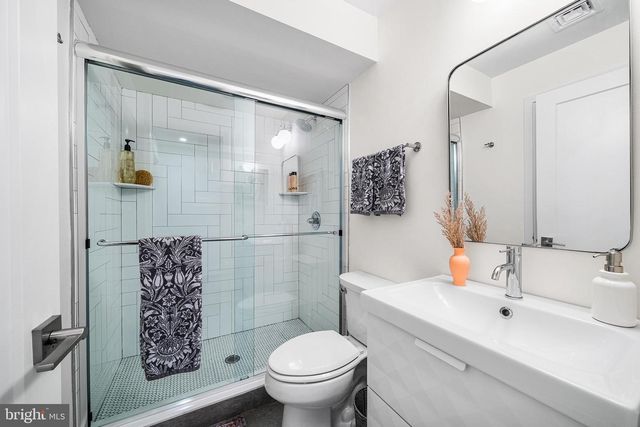 1117 EARL ST, Philadelphia, PA 19125